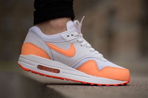 nike air max die leuchten|Wmns Air Max 1 'Air Max Day .